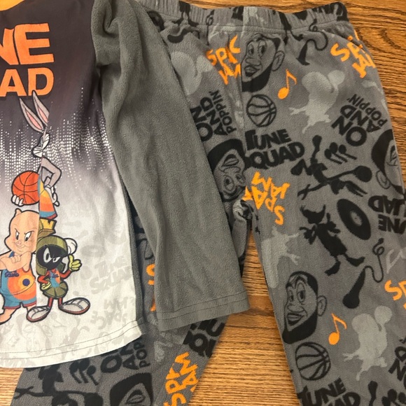 Space Jam A New Legacy 2-Piece Fleece Pajama Set - Picture 4 of 10